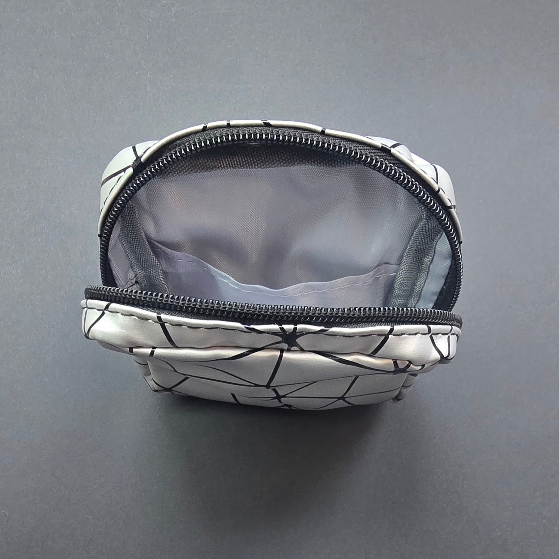 Mini pouch silver diamonds