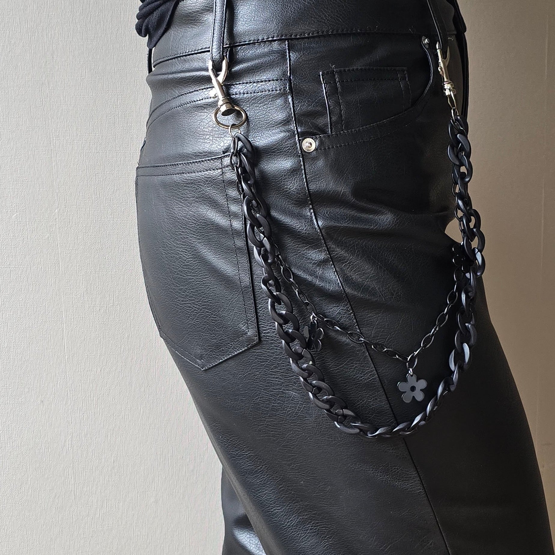 Bag chain black
