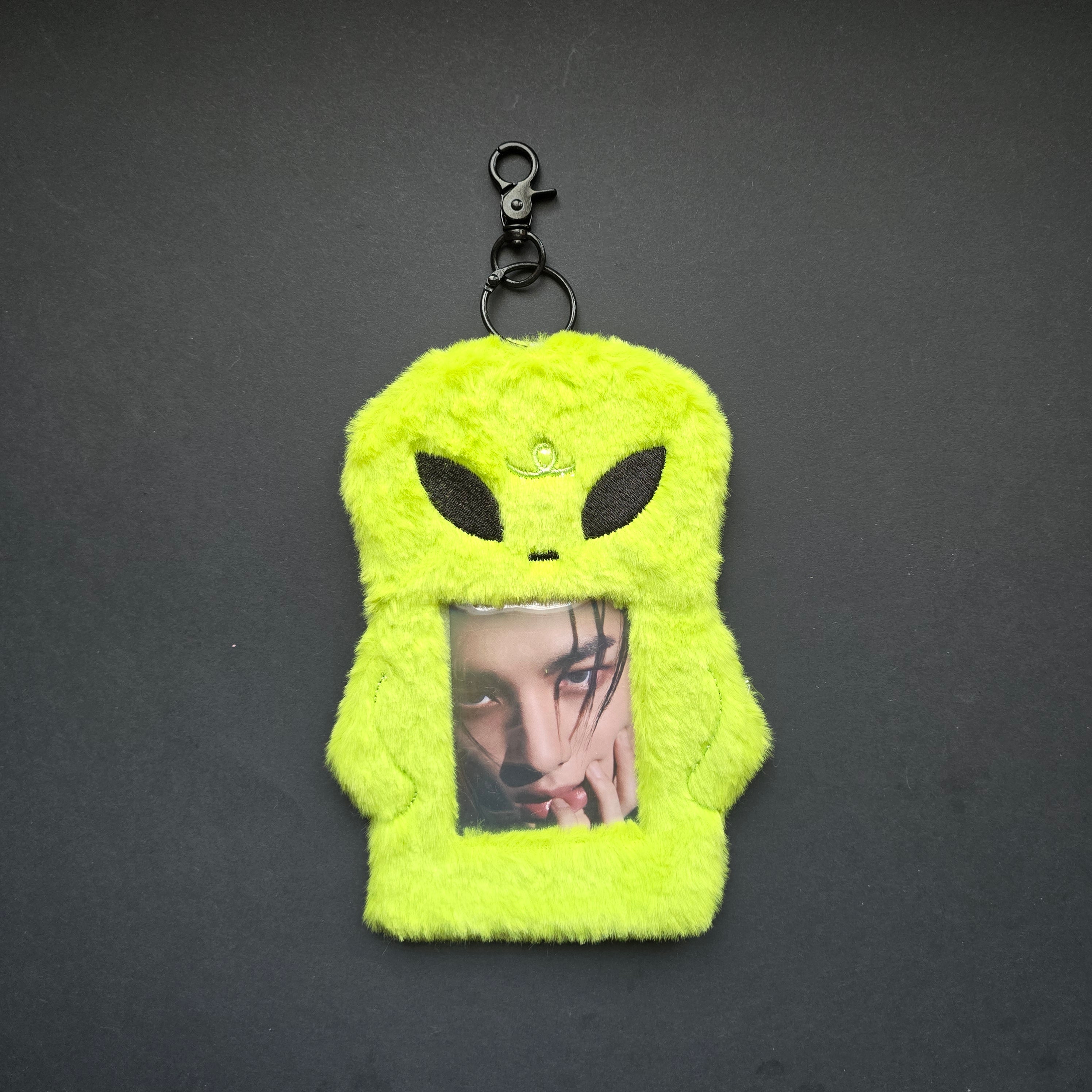 Photocardholder alien